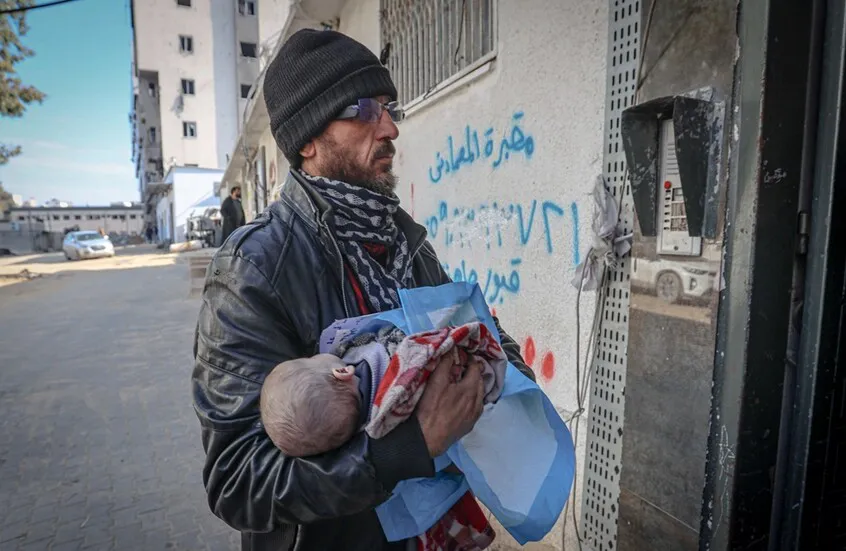 استشهاد طغل في غزة